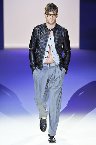 Giorgio Armani / - 2011